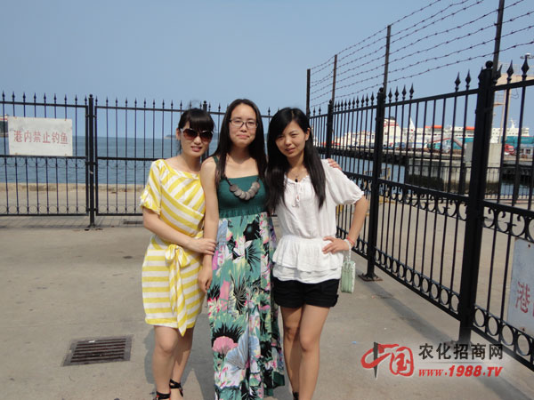 小韓國服裝城外