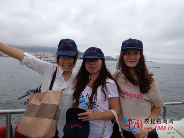 用快樂(lè)擁抱大海