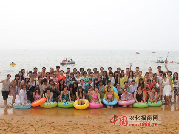 一起感受著大海的廣闊