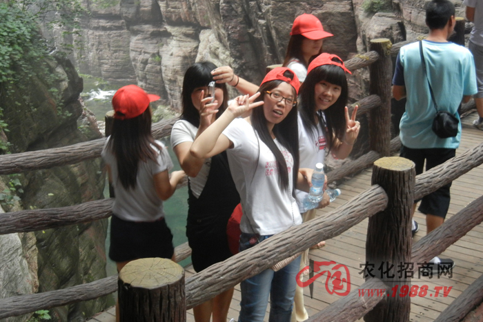 美女來(lái)一張