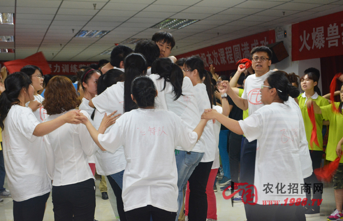 火爆網(wǎng)絡(luò)拓展訓(xùn)練之“風(fēng)雨同舟”