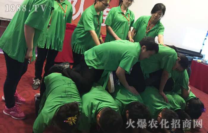 ͑׃�����������