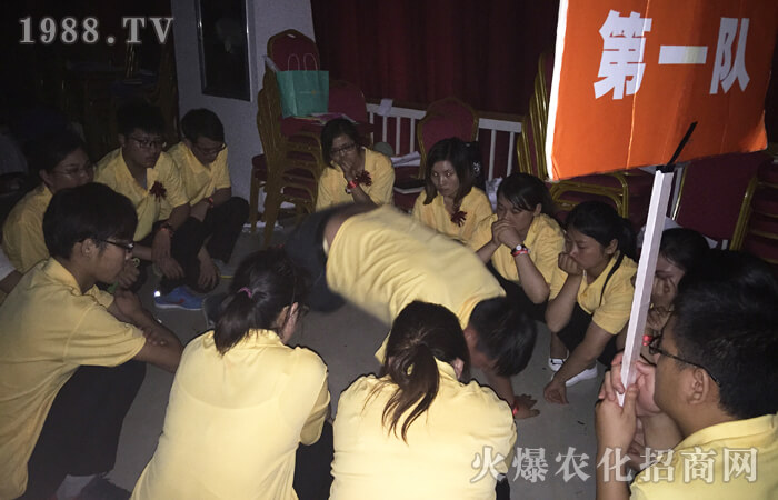 ͑׃�����������