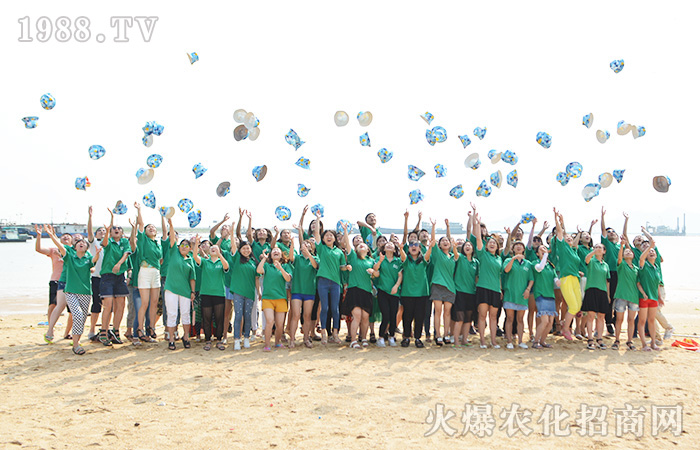 火熱的夏天 連云港踏浪