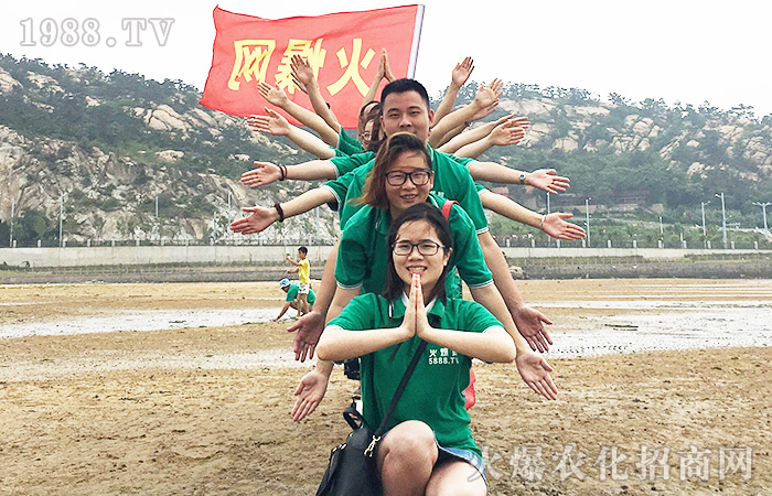 火熱的夏天 連云港踏浪