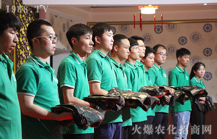 奮斗到無能為力,拼搏到感動自己