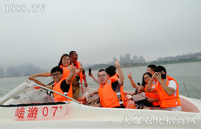 �L(f��ng)ƽ���o�ı��󣬌�(sh��)�t������ӿ