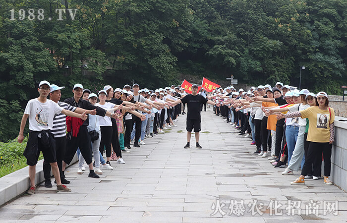 七月盛夏,火爆人的信陽(yáng)之旅