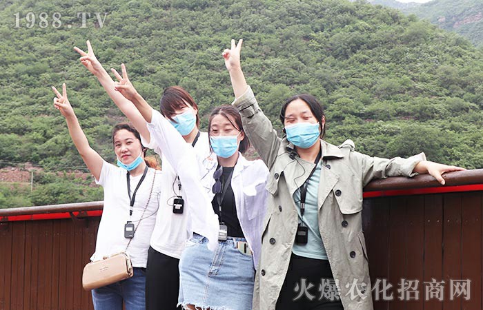 �W(xu��)��(x��)�t�������񣬴�������