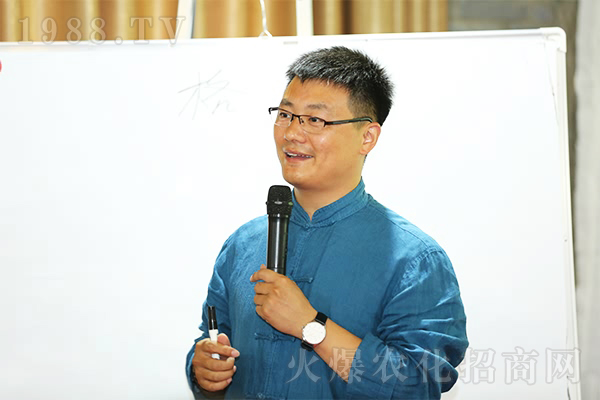 �����y������������