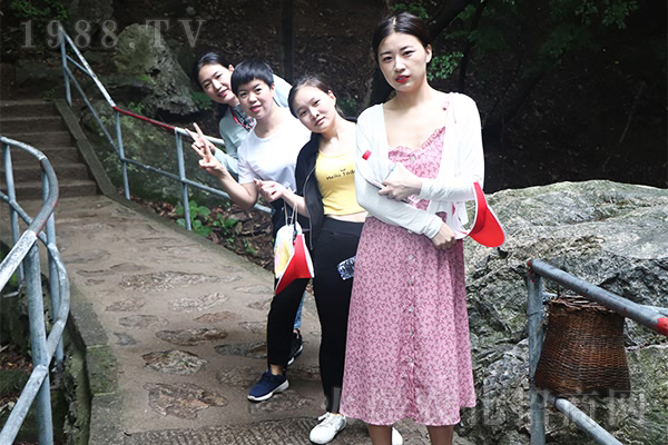 ���Ͼ�ɽ�и�����ƣ�v���ի@�M��