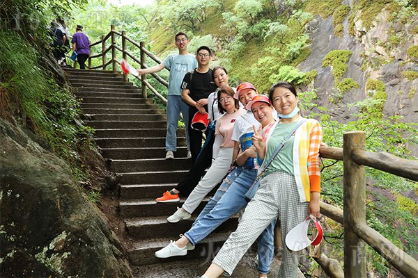 ���Ͼ�ɽ�и�����ƣ�v���ի@�M��