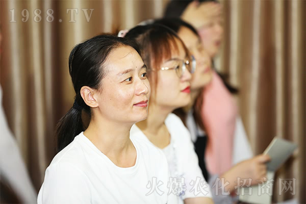 �h�����g�@����