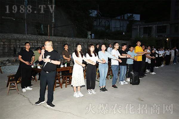 Ʒζɽˮ���£������ƾ��Ļ���