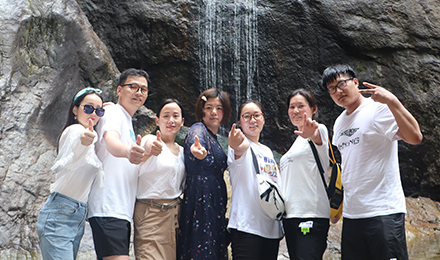 ׷��(m��ng)���������׿��ߣ�չ���ഺ������