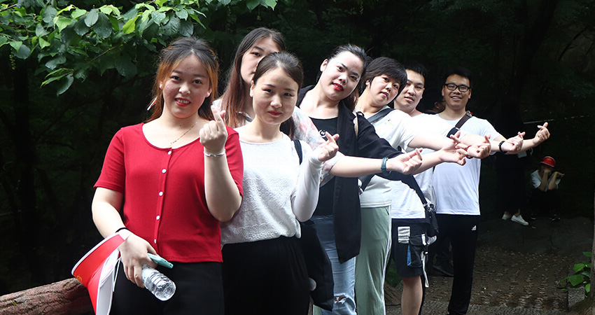 �𱬾W(w��ng)С��鴩Խ��·�����ƾ��Q���^�p�k��������@����(hu��)����