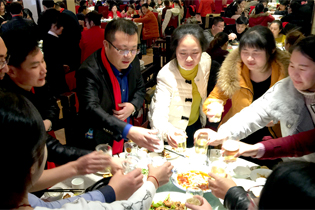 �ο��cʳƷ�W(w��ng)�e��ͬ�����ل�(chu��ng)�x����