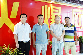 ���Қgӭ�W�r�����F(tu��n)�������𱬾W(w��ng)���^��